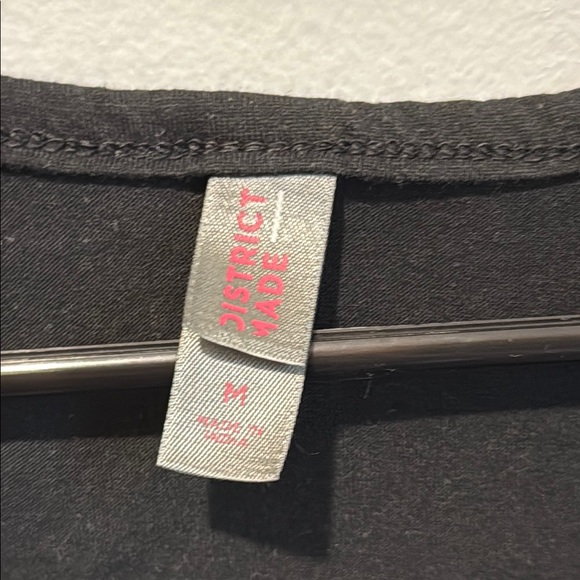 District Made Medium Wine Lover Funny Black Scoop Neck Graphic Tank Top - Picture 3 of 5